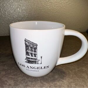 Williams and Sonoma Los Angeles city mug. Great condition with no issues.